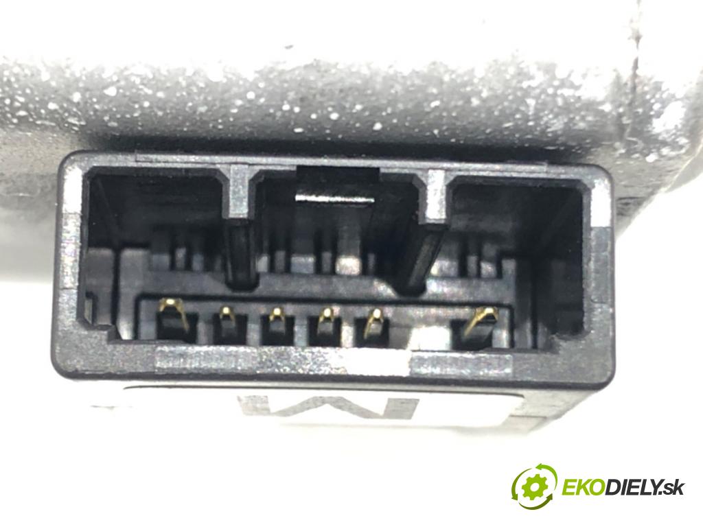 TOYOTA YARIS (_P13_) 2010 - 2022    1.5 Hybrid (NHP130_) 55 kW [75 KM] Hybryda silnik benzynowy / elektryczny 2012 - 2022  blokáda volantu 45020-05-3 (Ostatné)