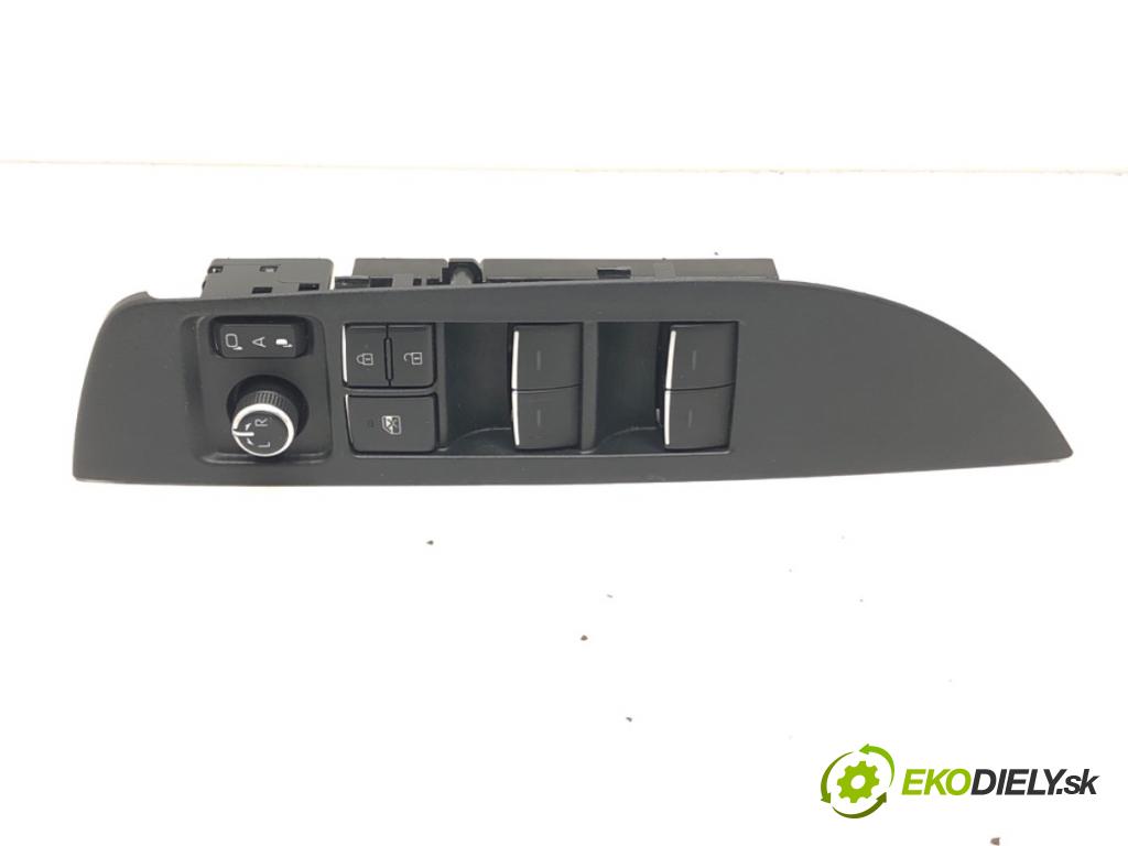 TOYOTA COROLLA liftback (_E21_) 2018 - 2022    2.0 Hybrid (MZEH12) 135 kW [184 KM] Hybryda silnik benzynowy / elektryczny 2021 - 2022  Prepínač okien 84040-02160 (Prepínač/spínač/tlačidlo a ovládač kúrenia)