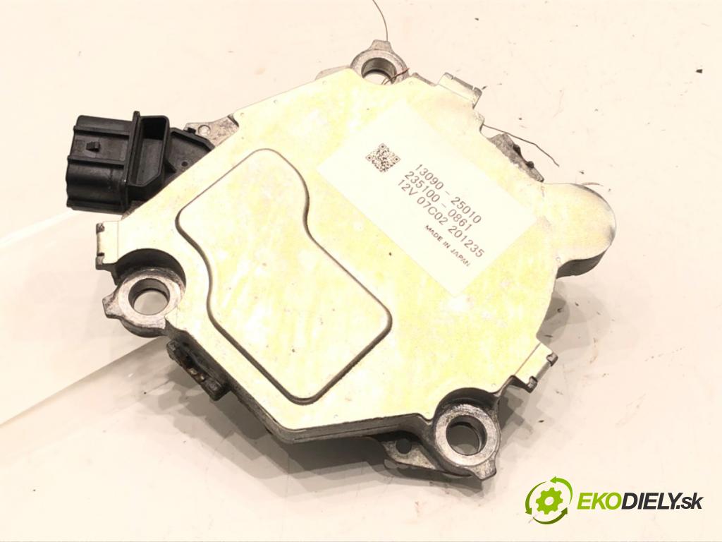 TOYOTA COROLLA liftback (_E21_) 2018 - 2022    2.0 Hybrid (MZEH12) 135 kW [184 KM] Hybryda silnik benzynowy / elektryczny 2021 - 2022  Pumpa vákuová 13090-25010