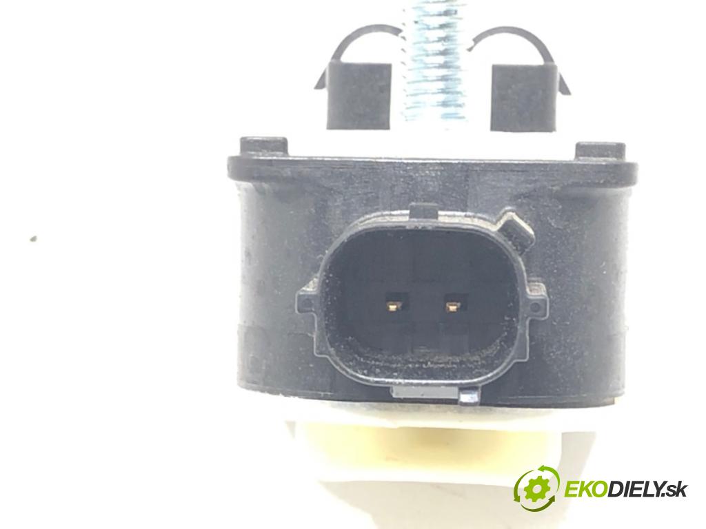 TOYOTA COROLLA liftback (_E21_) 2018 - 2022    2.0 Hybrid (MZEH12) 135 kW [184 KM] Hybryda silnik benzynowy / elektryczny 2021 - 2022  Snímač nárazu 8983A-02020 (Snímač nárazu)