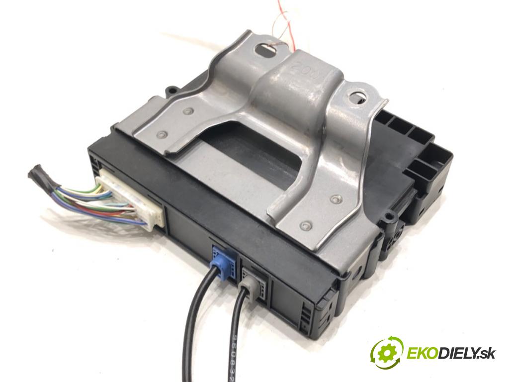 TOYOTA COROLLA liftback (_E21_) 2018 - 2022    2.0 Hybrid (MZEH12) 135 kW [184 KM] Hybryda silnik benzynowy / elektryczny 2021 - 2022  Modul telefónu 86740-12040 (Ostatné)