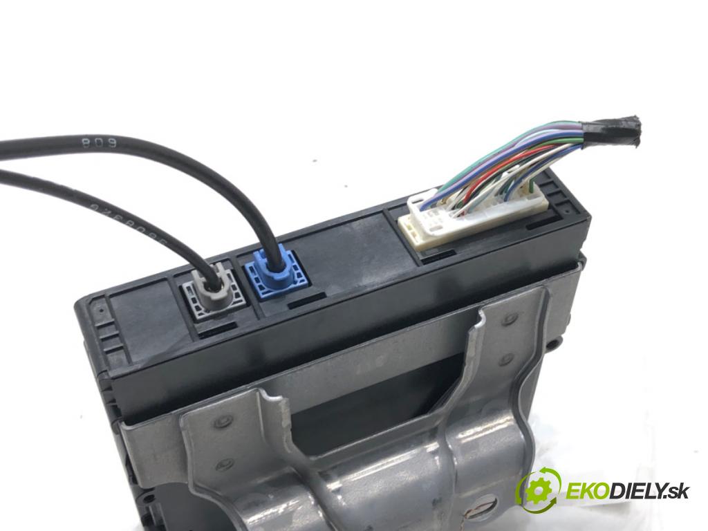 TOYOTA COROLLA liftback (_E21_) 2018 - 2022    2.0 Hybrid (MZEH12) 135 kW [184 KM] Hybryda silnik benzynowy / elektryczny 2021 - 2022  Modul telefónu 86740-12040 (Ostatné)