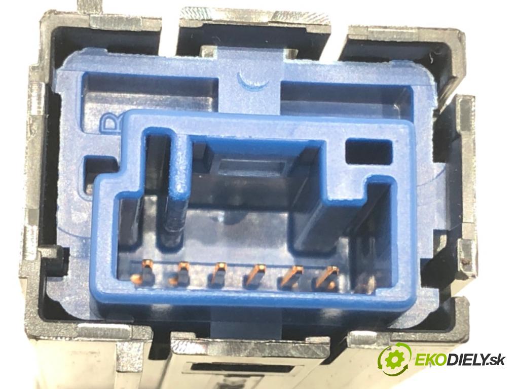 TOYOTA COROLLA liftback (_E21_) 2018 - 2022    2.0 Hybrid (MZEH12) 135 kW [184 KM] Hybryda silnik benzynowy / elektryczny 2021 - 2022  Prepínač ohrievania, vyhrievania sedačky 962-7J97 (Prepínač/spínač/tlačidlo a ovládač kúrenia)