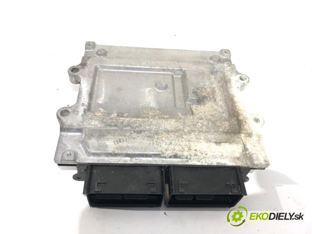 VOLVO V40 liftback (525, 526) 2012 - 2022    D4 140 kW [190 KM] olej napędowy 2014 - 2022  riadiaca jednotka Motor CU5T-14A624-BA (Riadiaca jednotka)