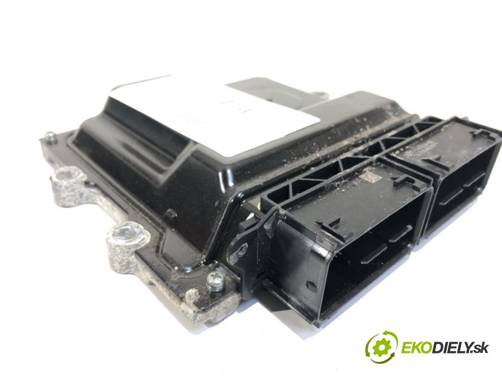VOLVO V40 liftback (525, 526) 2012 - 2022    D4 140 kW [190 KM] olej napędowy 2014 - 2022  riadiaca jednotka Motor CU5T-14A624-BA (Riadiaca jednotka)