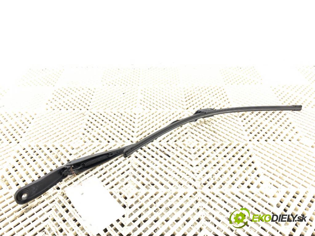 VOLVO V40 liftback (525, 526) 2012 - 2022    D4 140 kW [190 KM] olej napędowy 2014 - 2022  Rameno stierače ľavy predný 31276059