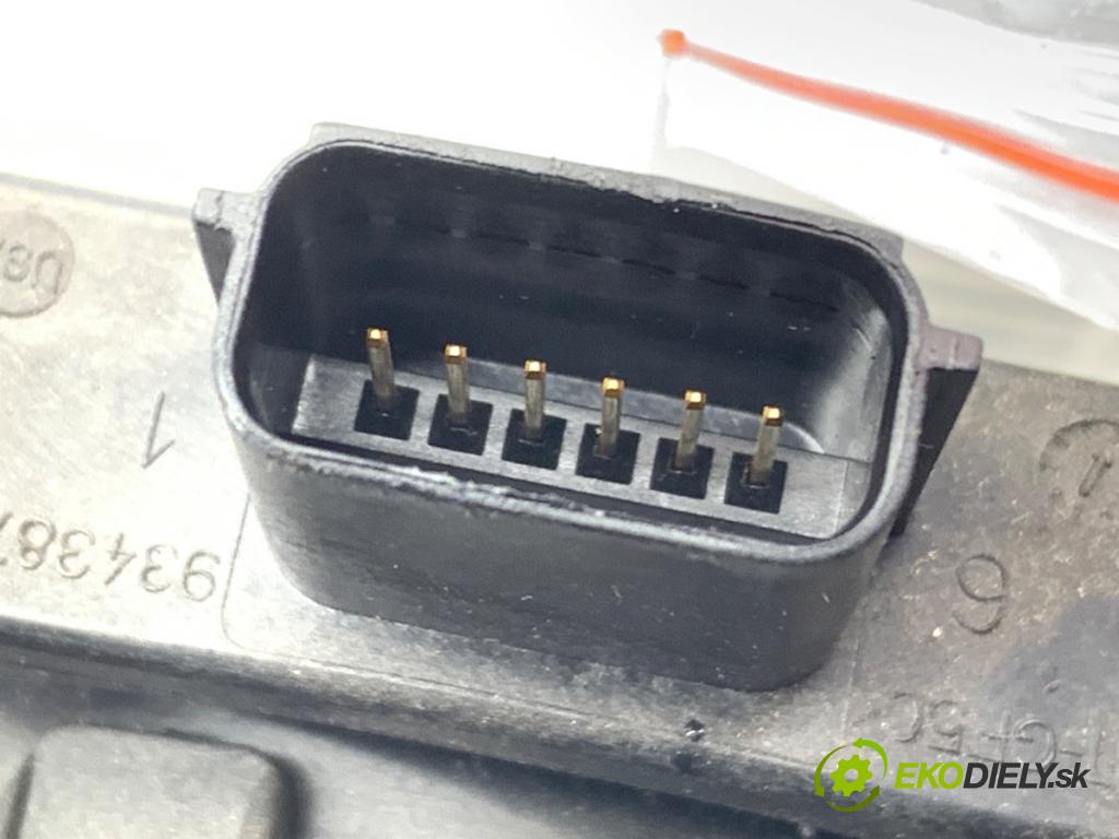 VOLVO V40 liftback (525, 526) 2012 - 2022    D4 140 kW [190 KM] olej napędowy 2014 - 2022  Potenciometer plynu 31280595 (Pedál)