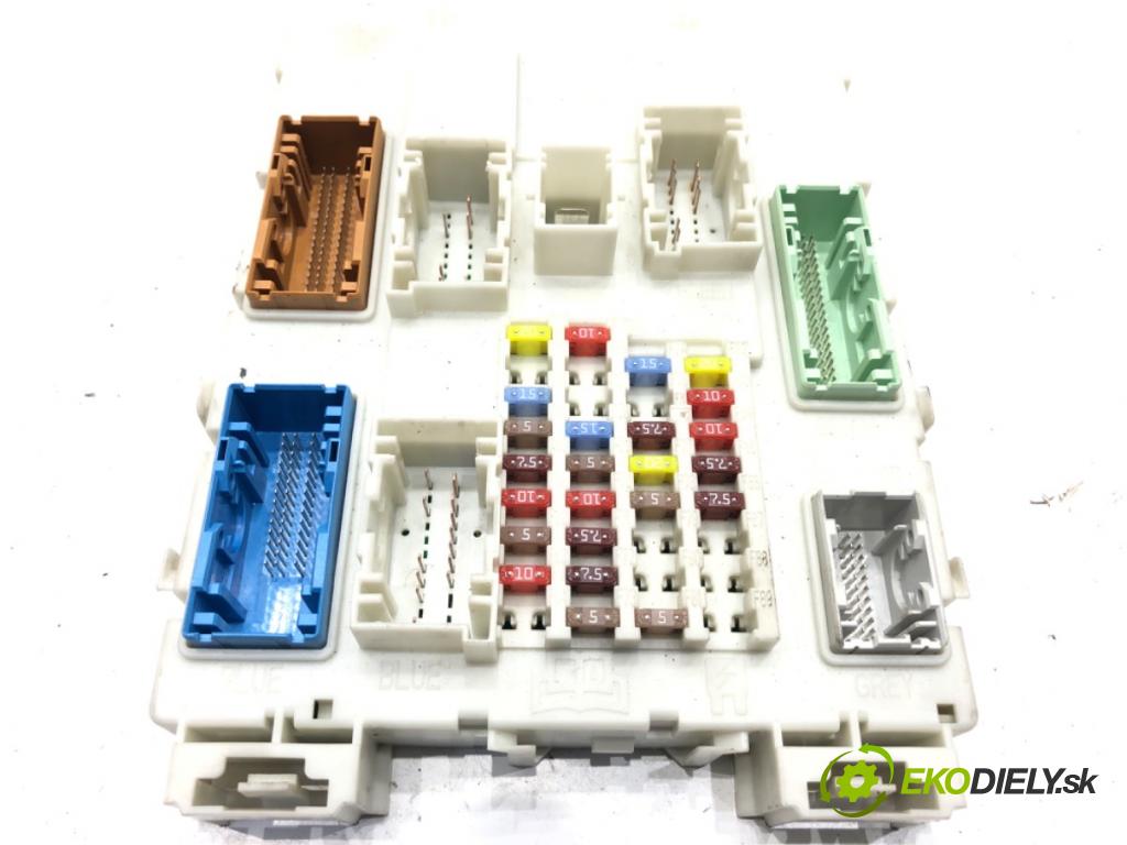 VOLVO V40 liftback (525, 526) 2012 - 2022    D4 140 kW [190 KM] olej napędowy 2014 - 2022  Modul komfortu 31394963 (Modul komfortu)