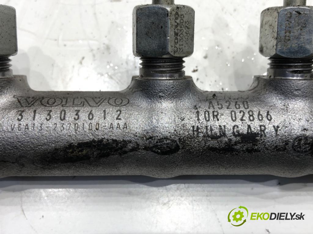 VOLVO V40 liftback (525, 526) 2012 - 2022    D4 140 kW [190 KM] olej napędowy 2014 - 2022  Lišta vstrekovacia 31303612 (Vstrekovacia lišta)