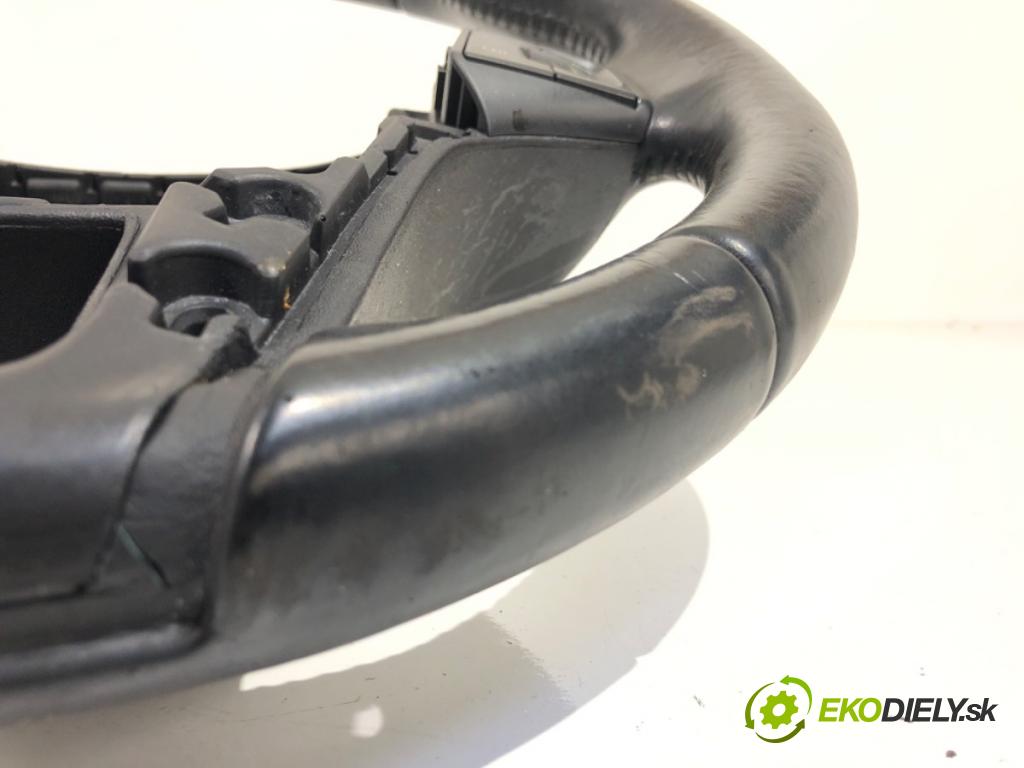 VOLVO V40 liftback (525, 526) 2012 - 2022    D4 140 kW [190 KM] olej napędowy 2014 - 2022  Volant  (Volant)