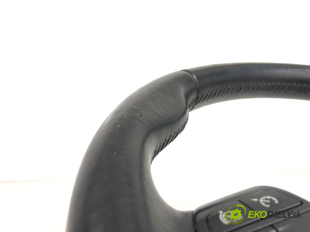 VOLVO V40 liftback (525, 526) 2012 - 2022    D4 140 kW [190 KM] olej napędowy 2014 - 2022  Volant  (Volant)