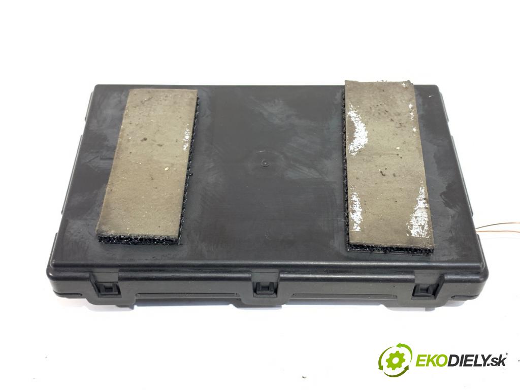 VOLVO V40 liftback (525, 526) 2012 - 2022    D4 140 kW [190 KM] olej napędowy 2014 - 2022  Modul ťažného oka 31399575 (Ostatné)