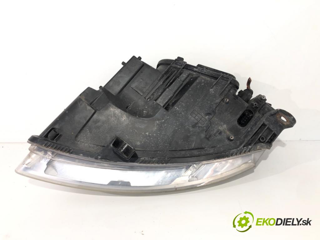 AUDI A6 C6 Avant (4F5) 2004 - 2011    3.0 TDI quattro 165 kW [225 KM] olej napędowy 2005 - 2006  světlomet pravý přední část 4F0941004BB