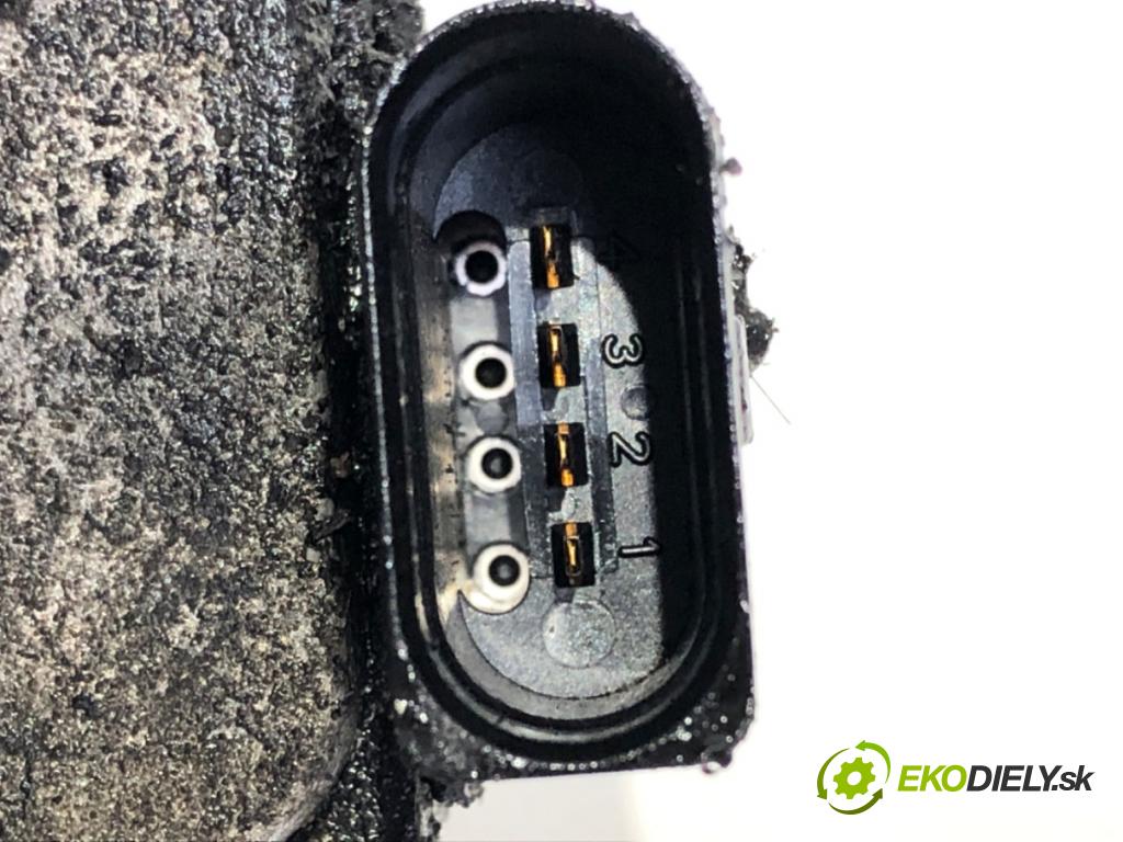 AUDI A6 C6 Avant (4F5) 2004 - 2011    3.0 TDI quattro 165 kW [225 KM] olej napędowy 2005 - 2006  Škrtiaca klapka 4E0145950D (Škrtiaca klapka)