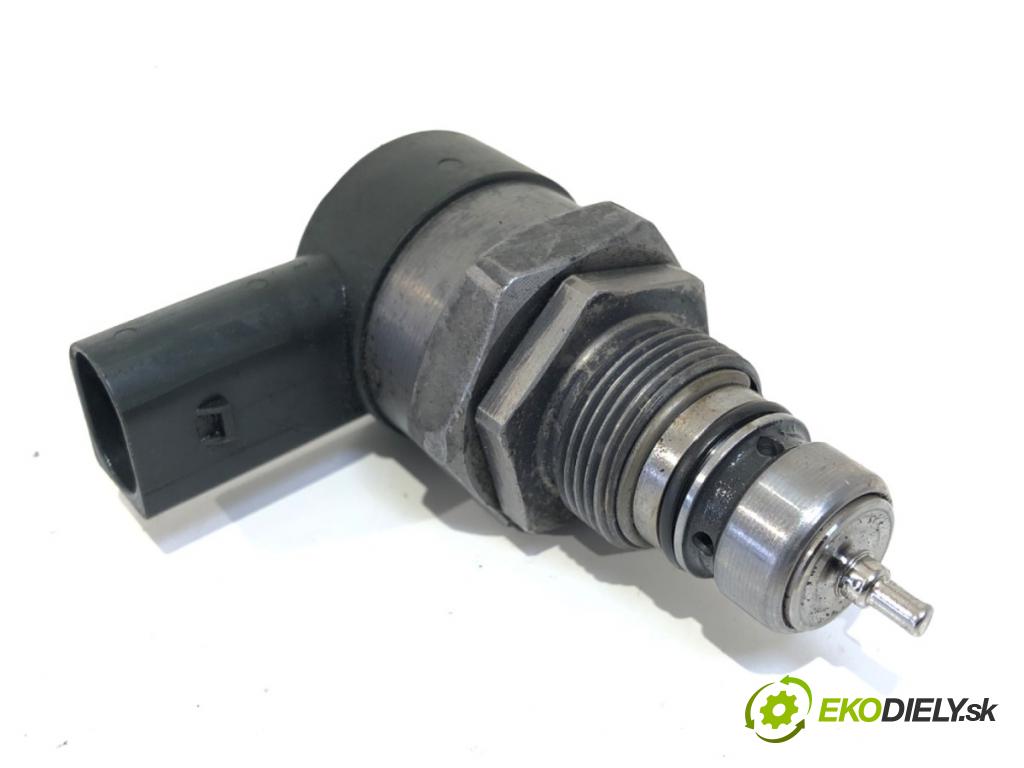 AUDI A6 C6 Avant (4F5) 2004 - 2011    3.0 TDI quattro 165 kW [225 KM] olej napędowy 2005 - 2006  Snímač tlaku paliva 057130764F (Snímač)