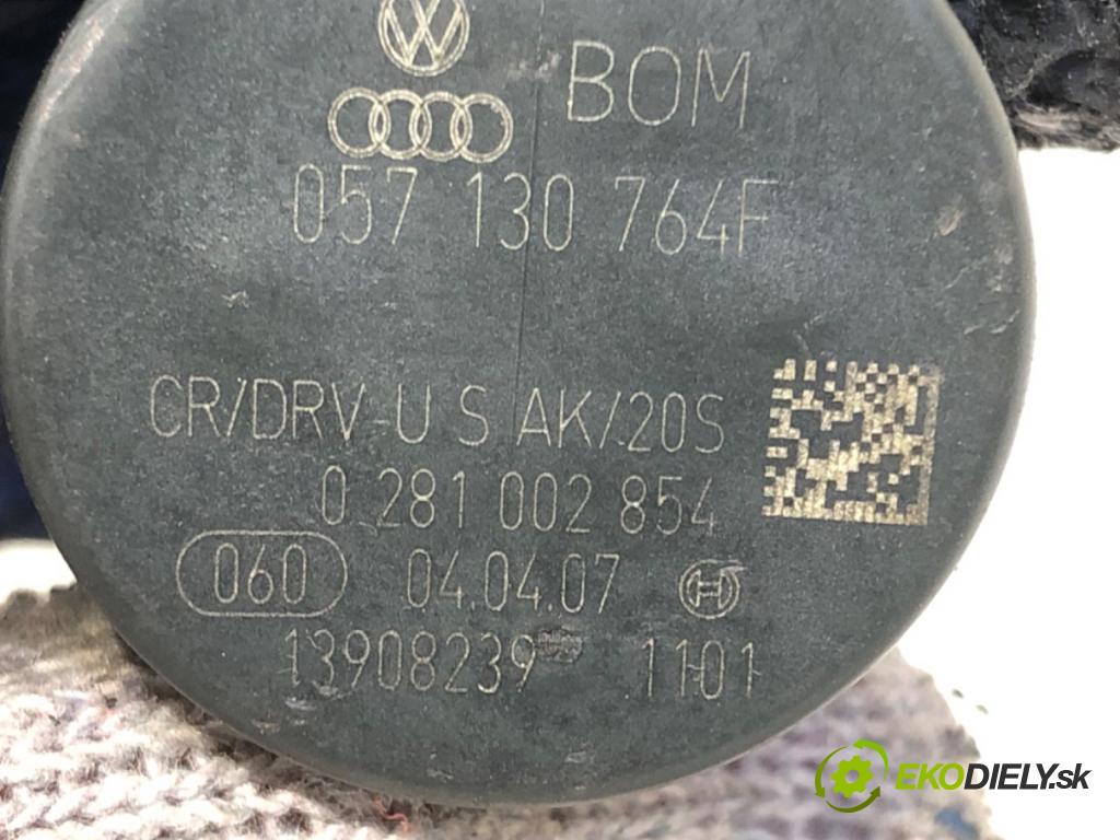 AUDI A6 C6 Avant (4F5) 2004 - 2011    3.0 TDI quattro 165 kW [225 KM] olej napędowy 2005 - 2006  Snímač tlaku paliva 057130764F (Snímač)