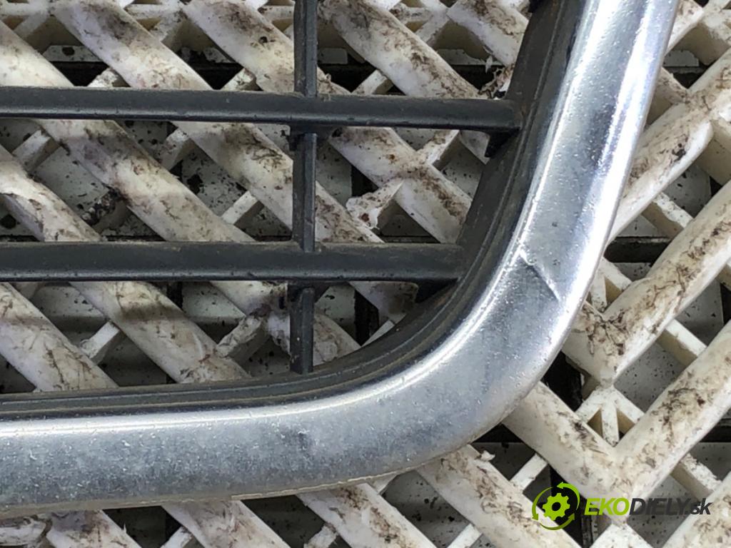 AUDI A6 C6 Avant (4F5) 2004 - 2011    3.0 TDI quattro 165 kW [225 KM] olej napędowy 2005 - 2006  Mriežka maska 4F0853651 (Mriežka predná (maska chladiča))