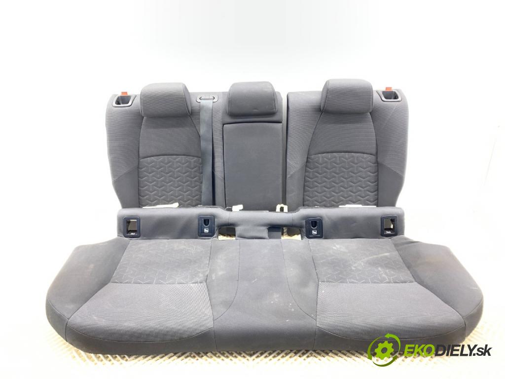 TOYOTA COROLLA liftback (_E21_) 2018 - 2022    2.0 Hybrid (MZEH12) 135 kW [184 KM] Hybryda silnik benzynowy / elektryczny 2021 - 2022  Sedadlo druhý rad 