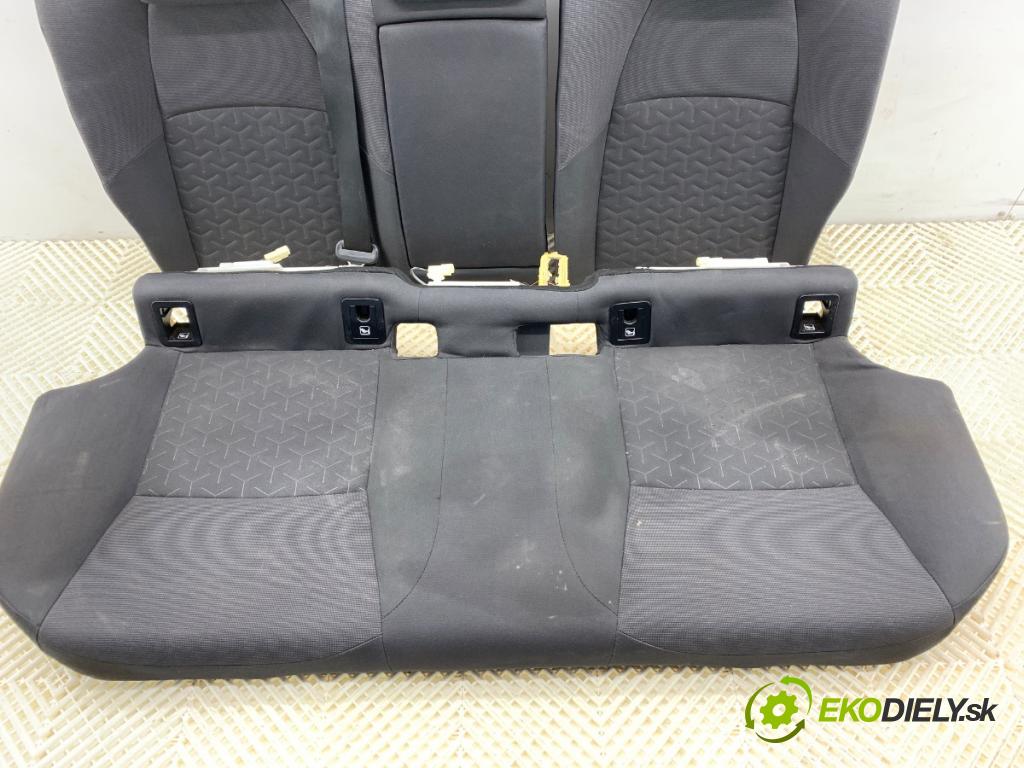 TOYOTA COROLLA liftback (_E21_) 2018 - 2022    2.0 Hybrid (MZEH12) 135 kW [184 KM] Hybryda silnik benzynowy / elektryczny 2021 - 2022  Sedadlo druhý rad