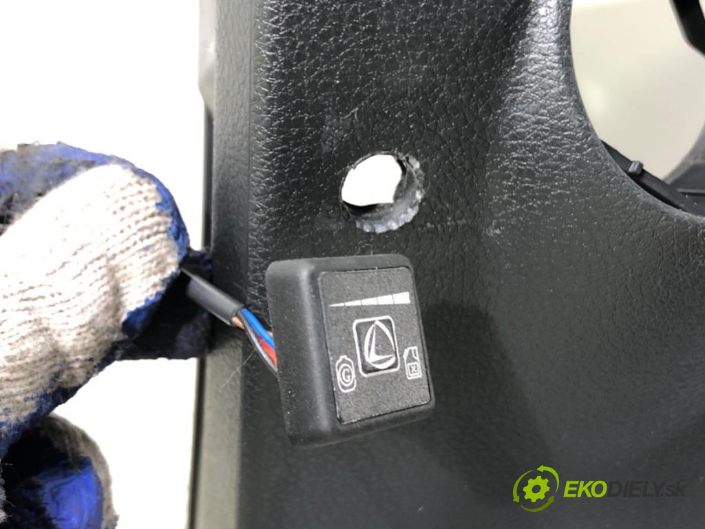 SKODA FABIA III Kombi 2018 55 kW 1.0 999 Palubná doska silentbloku ZÁBORY: pasy 6V0880201P