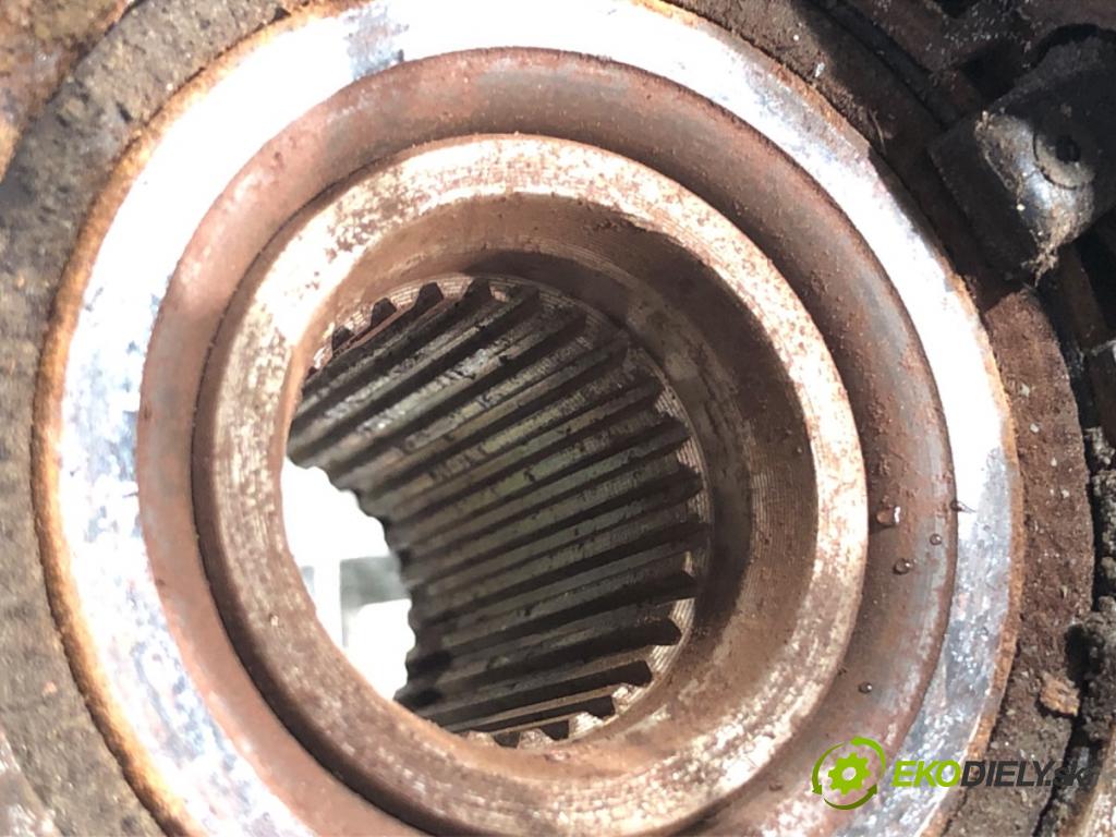 TOYOTA YARIS (_P9_) 2005 - 2014    1.33 VVT-i (NSP90_) 74 kW [100 KM] benzyna 2008 - 2011  náboj ľavy predný