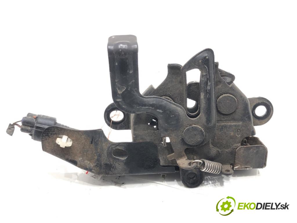 TOYOTA YARIS (_P9_) 2005 - 2014    1.33 VVT-i (NSP90_) 74 kW [100 KM] benzyna 2008 - 2011  zámok kapoty přední část 