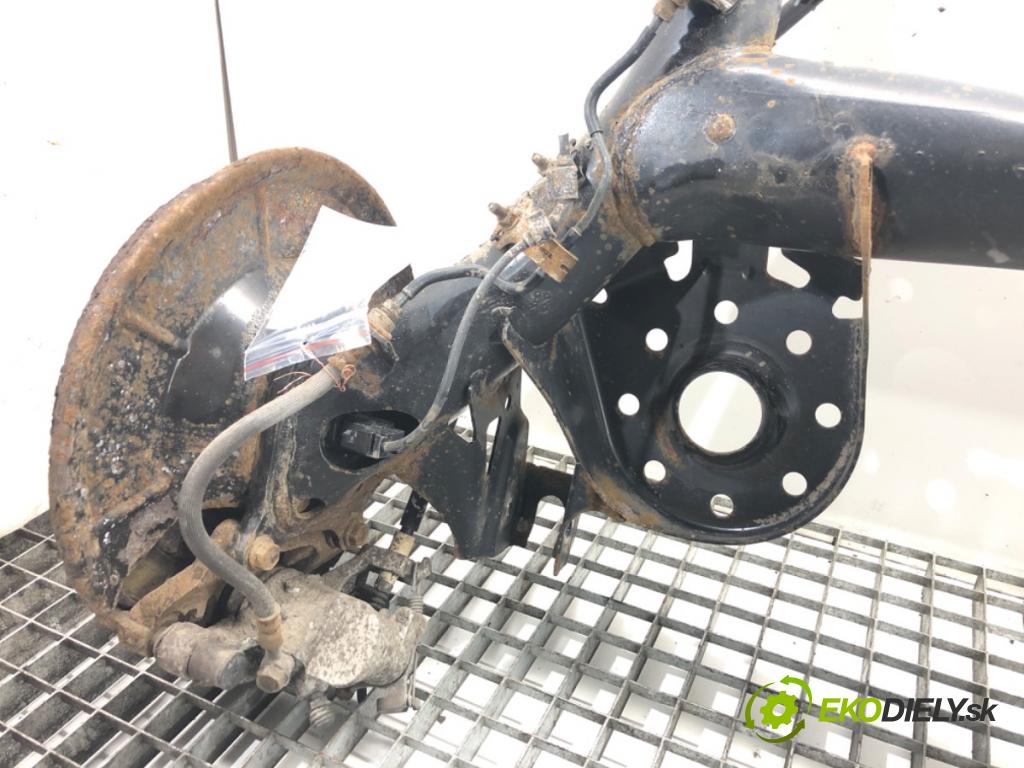 TOYOTA YARIS (_P9_) 2005 - 2014    1.33 VVT-i (NSP90_) 74 kW [100 KM] benzyna 2008 - 2011  výztuha zadní část