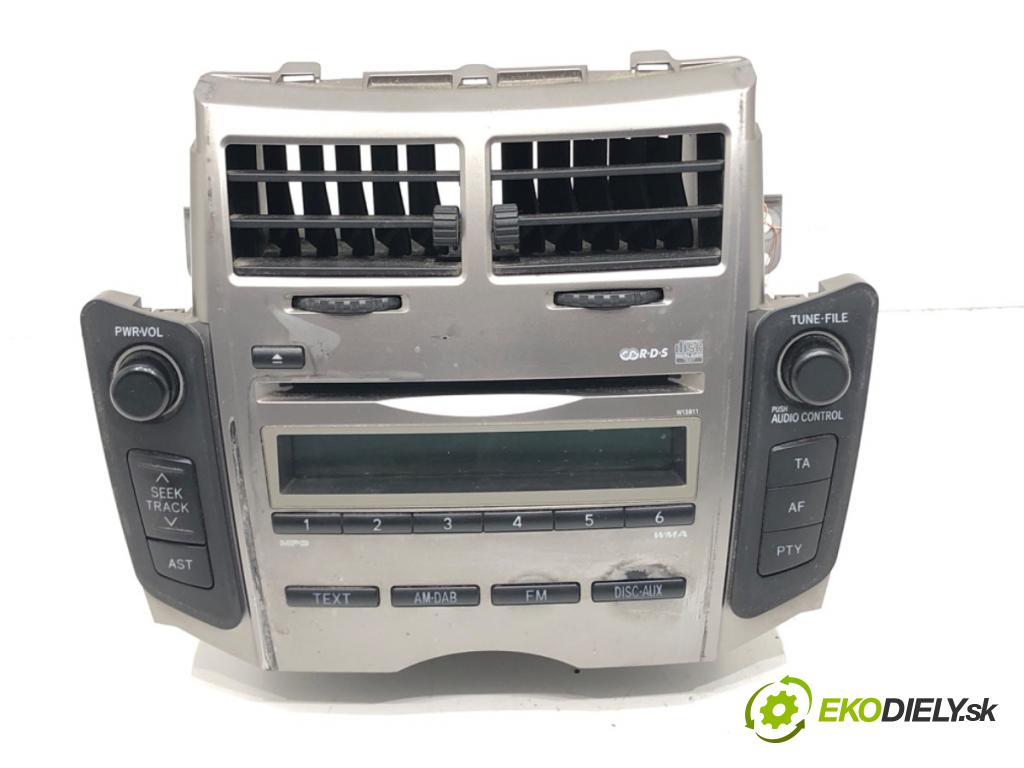 TOYOTA YARIS (_P9_) 2005 - 2014    1.33 VVT-i (NSP90_) 74 kW [100 KM] benzyna 2008 - 2011  RADIO 86120-0D490 (Audio zariadenie)