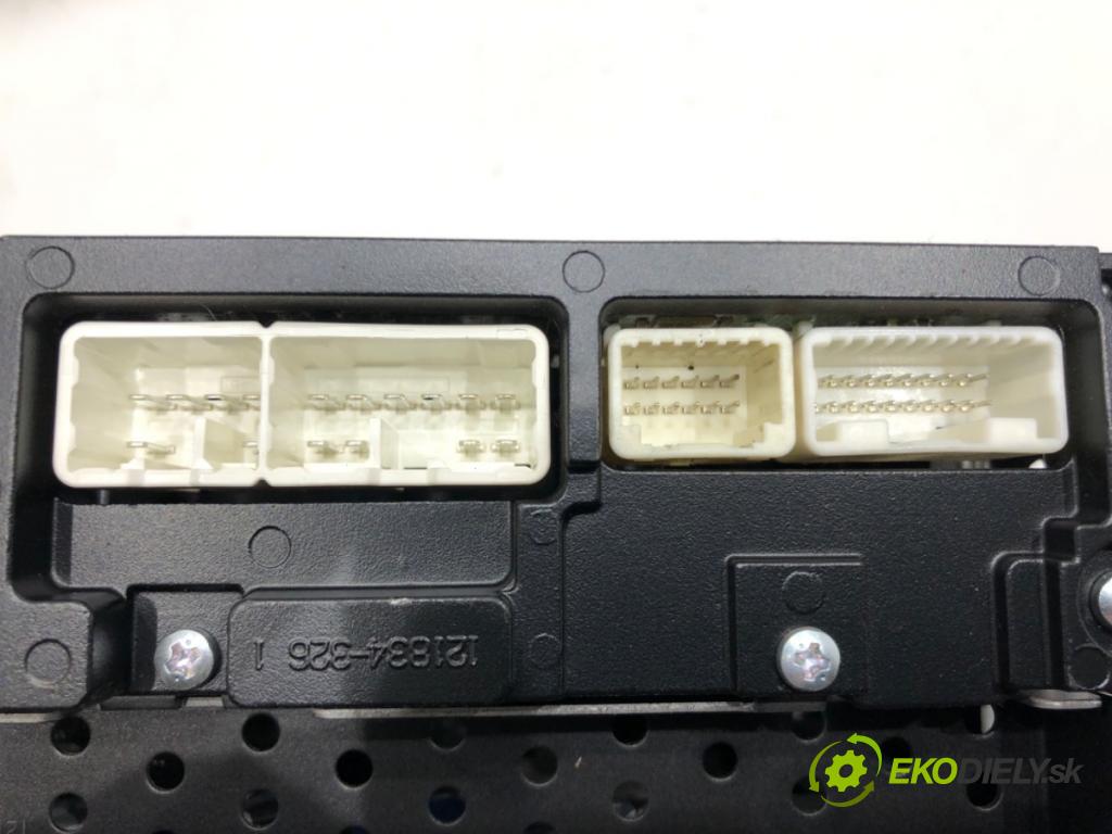 TOYOTA YARIS (_P9_) 2005 - 2014    1.33 VVT-i (NSP90_) 74 kW [100 KM] benzyna 2008 - 2011  RADIO 86120-0D490 (Audio zariadenie)