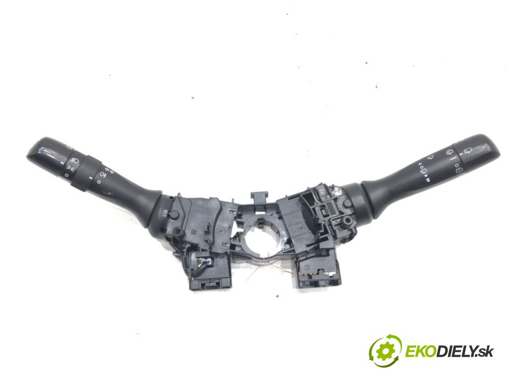 TOYOTA YARIS (_P9_) 2005 - 2014    1.33 VVT-i (NSP90_) 74 kW [100 KM] benzyna 2008 - 2011  Prepínač kombinovaný 0D091-17F619 (Prepínač/spínač/tlačidlo a ovládač kúrenia)