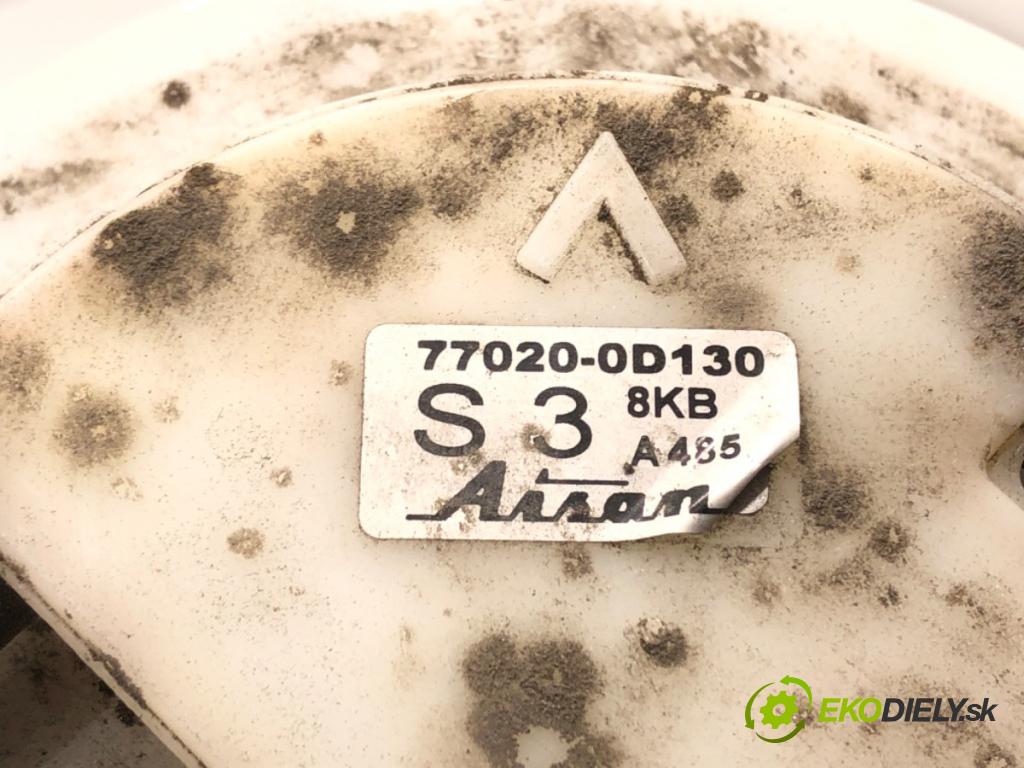 TOYOTA YARIS (_P9_) 2005 - 2014    1.33 VVT-i (NSP90_) 74 kW [100 KM] benzyna 2008 - 2011  pumpa paliva 77020-0D130