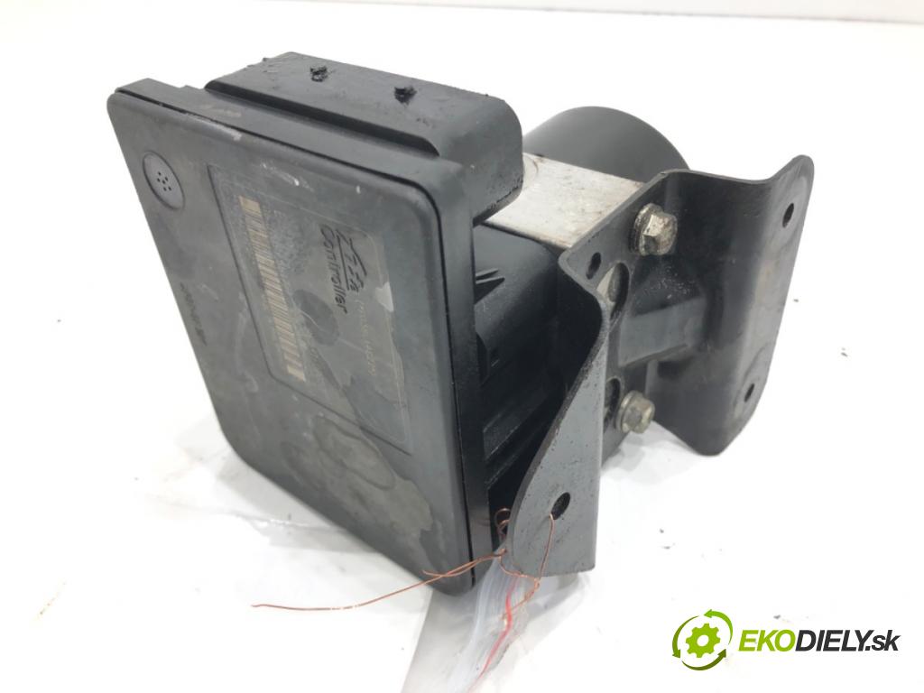 TOYOTA YARIS (_P9_) 2005 - 2014    1.33 VVT-i (NSP90_) 74 kW [100 KM] benzyna 2008 - 2011  Pumpa ABS 44540-0D040 (Pumpa ABS)