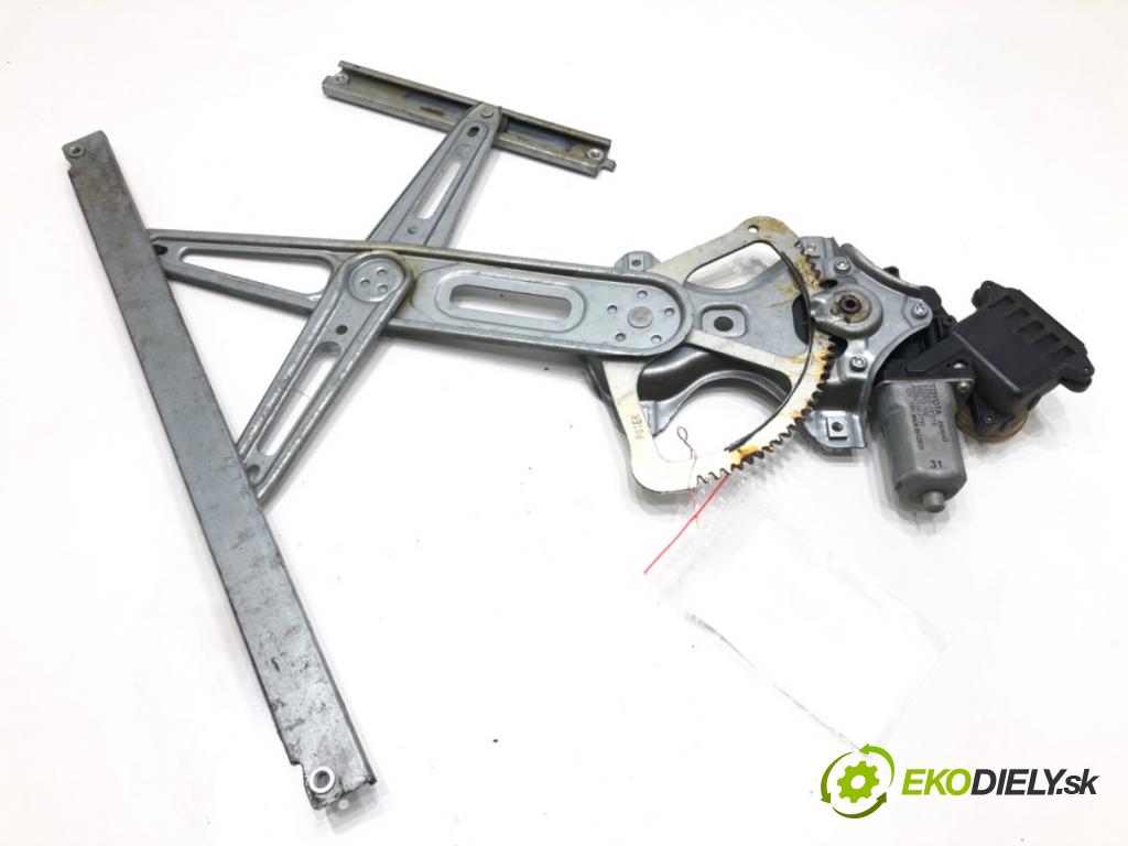 TOYOTA YARIS (_P9_) 2005 - 2014    1.33 VVT-i (NSP90_) 74 kW [100 KM] benzyna 2008 - 2011  mechanismus okna levý přední část 85702-0F010