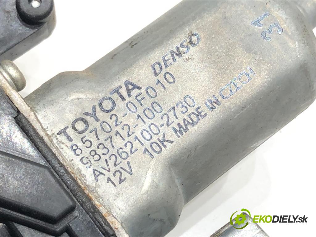 TOYOTA YARIS (_P9_) 2005 - 2014    1.33 VVT-i (NSP90_) 74 kW [100 KM] benzyna 2008 - 2011  mechanismus okna levý přední část 85702-0F010