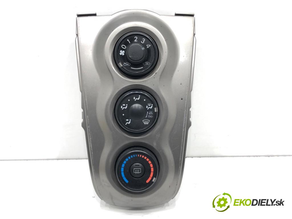 TOYOTA YARIS (_P9_) 2005 - 2014    1.33 VVT-i (NSP90_) 74 kW [100 KM] benzyna 2008 - 2011  Panel ovládania kúrenia 55406-0D190 (Prepínač/spínač/tlačidlo a ovládač kúrenia)