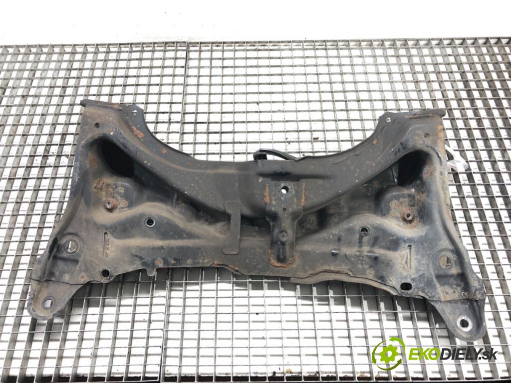 TOYOTA YARIS II liftback 2009 74 kW 1.33 VVT-i (NSP90_) 1329 výztuha pod motor  (Výztuhy přední)