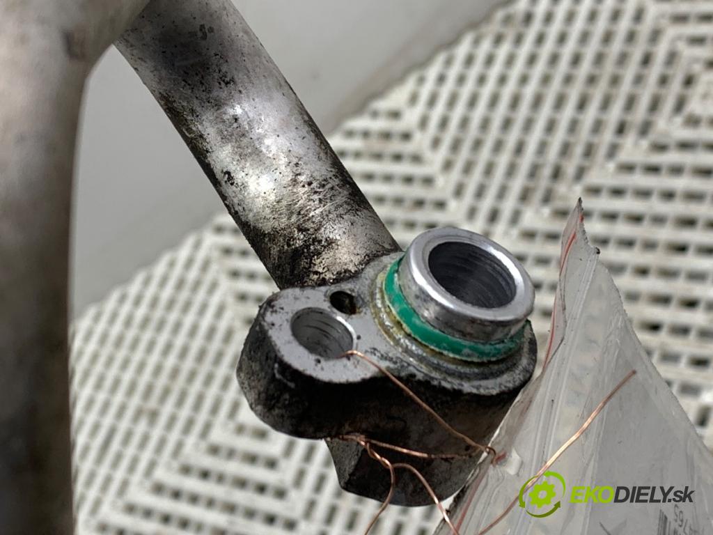 HYUNDAI ix20 liftback 2013 57 kW 1.4 CRDi 1396 rúrka klimatizácie  (Rúrka klimatizácie)