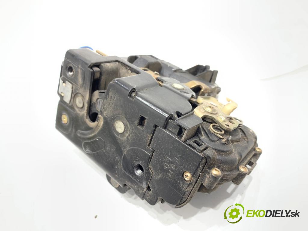 SEAT LEON (1M1) 1999 - 2006    1.9 TDI 81 kW [110 KM] olej napędowy 1999 - 2006  zámok dveře pravý přední část 3B1837016A