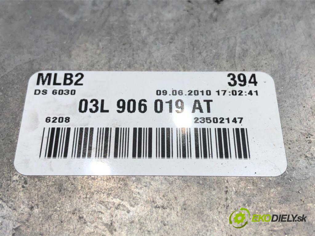 AUDI A4 B8 Avant (8K5) 2007 - 2015    2.0 TDI 100 kW [136 KM] olej napędowy 2008 - 2015  riadiaca jednotka Motor 03L906019AT 0281016677 (Riadiaca jednotka)