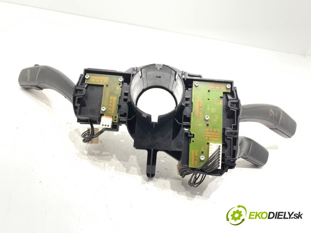 AUDI A4 B8 Avant (8K5) 2007 - 2015    2.0 TDI 100 kW [136 KM] olej napędowy 2008 - 2015  Prepínač kombinovaný 8K0953502BK (Prepínač/spínač/tlačidlo a ovládač kúrenia)