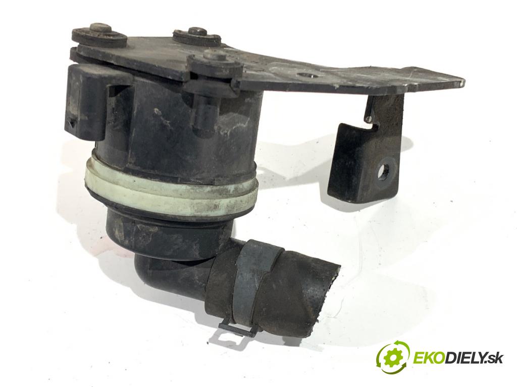 AUDI A4 B8 Avant (8K5) 2007 - 2015    2.0 TDI 100 kW [136 KM] olej napędowy 2008 - 2015  DALŠÍ: Pumpa vody 03L965561A (Vodná pumpa)
