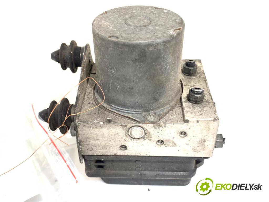 AUDI A4 B8 Avant (8K5) 2007 - 2015    2.0 TDI 100 kW [136 KM] olej napędowy 2008 - 2015  Pumpa ABS 8K0907379BF (Pumpa ABS)