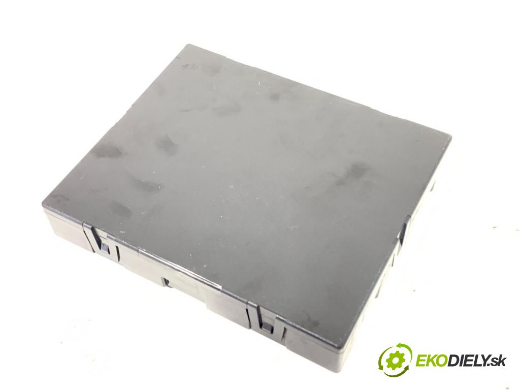 AUDI A4 B8 Avant (8K5) 2007 - 2015    2.0 TDI 100 kW [136 KM] olej napędowy 2008 - 2015  Modul komfortu 8K0907064CN (Modul komfortu)