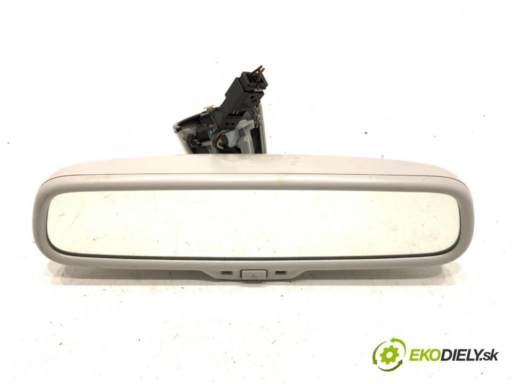 AUDI A4 B8 Avant (8K5) 2007 - 2015    2.0 TDI 100 kW [136 KM] olej napędowy 2008 - 2015  zpětné zrcátko vnitřní 8T0857511A (Světla vnitřní)