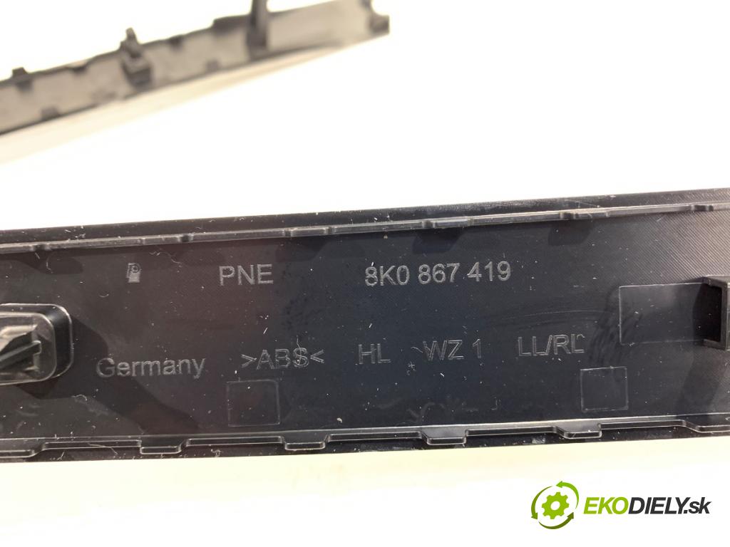 AUDI A4 B8 Kombi 2010 100 kW 2.0 TDI 1968 lišty kryt 8K1857186G 8K1853190 (Lišta)