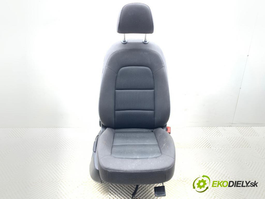 AUDI A4 B8 Kombi 2010 100 kW 2.0 TDI 1968 sedadlo pravý přední část