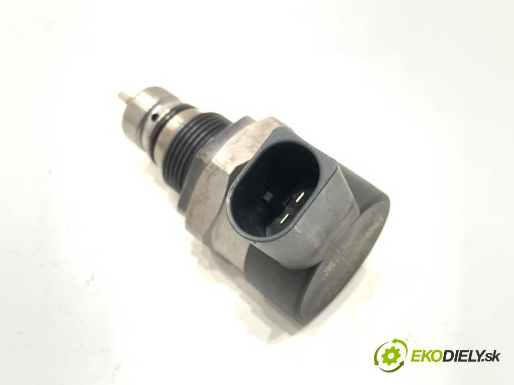 AUDI A4 B8 Avant (8K5) 2007 - 2015    2.0 TDI 100 kW [136 KM] olej napędowy 2008 - 2015  Snímač tlaku paliva 057130764H (Snímač)