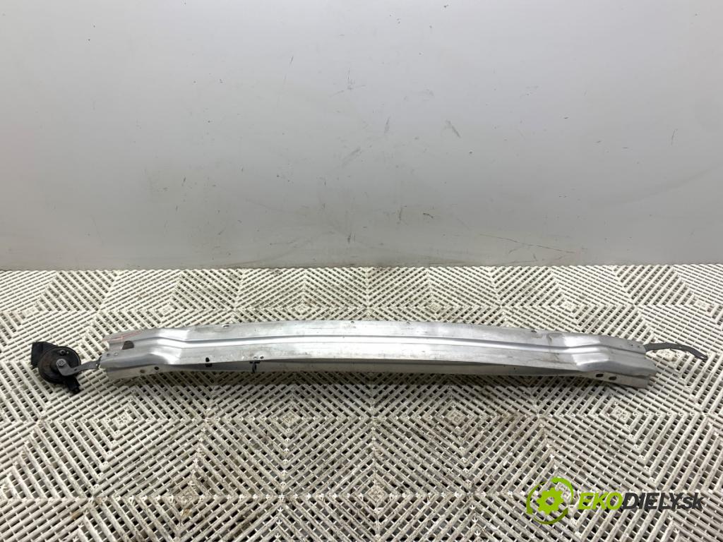 AUDI A4 B8 Avant (8K5) 2007 - 2015    2.0 TDI 100 kW [136 KM] olej napędowy 2008 - 2015  výztuha nárazníka přední část  (Výztuhy přední)