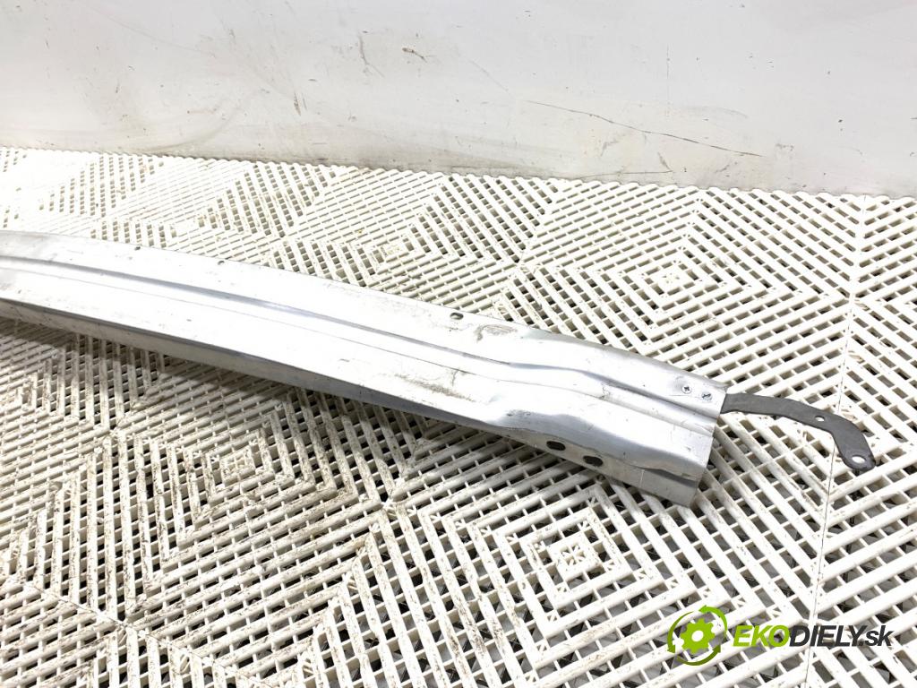 AUDI A4 B8 Avant (8K5) 2007 - 2015    2.0 TDI 100 kW [136 KM] olej napędowy 2008 - 2015  výztuha nárazníka přední část  (Výztuhy přední)