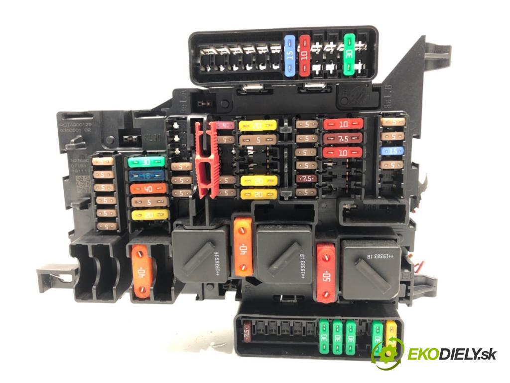 MINI MINI CLUBMAN (F54) 2014 - 2022    Cooper S ALL4 141 kW [192 KM] benzyna 2015 - 2022  skříňka poistková 9360501 (Pojistkové skříňky)